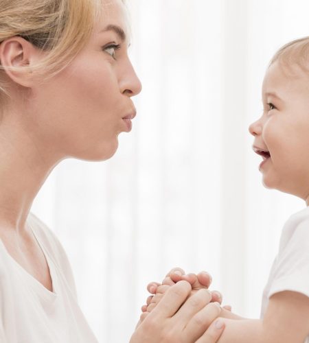 bebek dil gelişimi aşamaları